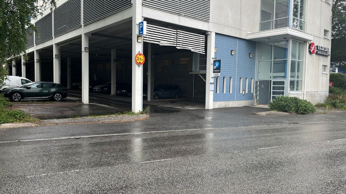 Sisäänajo Mannerheimintieltä
