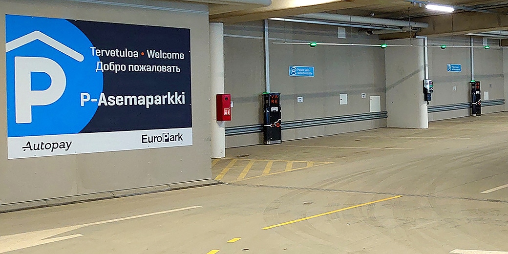 P-Asemaparkki Joensuu, näkymä sisäänajon sisäpuolelta pysäköintitalossa