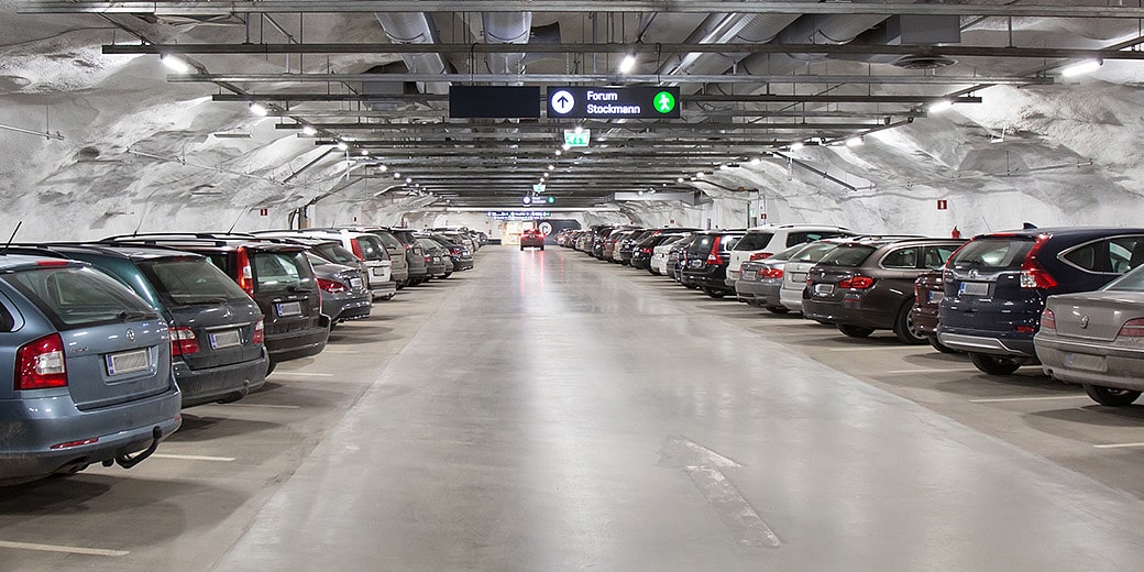 P-CityForum Helsinki, autoja pysäköintihallissa