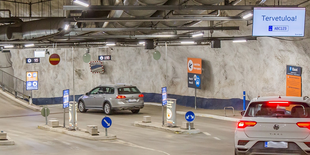 P-Kluuvi Helsinki, pysäköintihallin sisäänajo