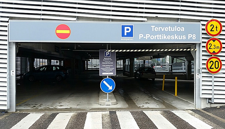 P-Porttikeskus P8 Helsinki, sisäänajo pysäköintitaloon Proviantinkadulta