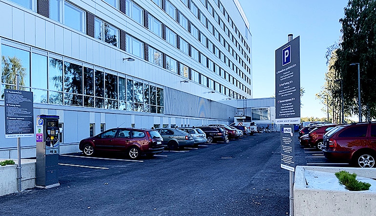 P-Radisson Blu Oulu, pysäköintialue hotellin takapihalla