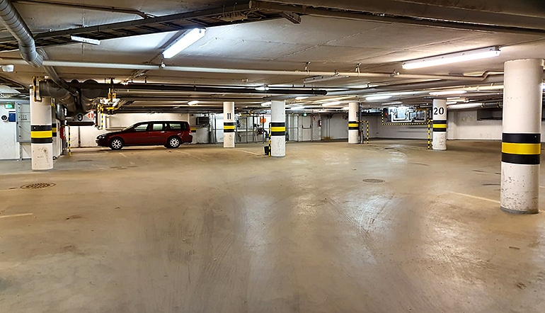 P-Scandic Atrium Turku, auto pysäköintihallissa