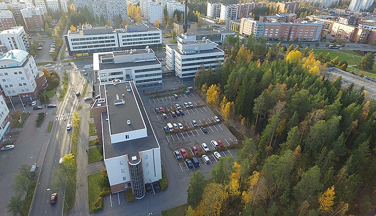P-Technopolis Hermia Tampere, ilmakuvassa pysäköintialue ja sitä ympäröivä kaupunkimaisema