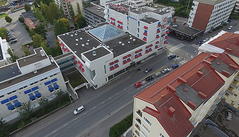 P-Vaakuna Mikkeli, ilmakuvassa hotelli sekä sen ympäristön kadut ja rakennukset