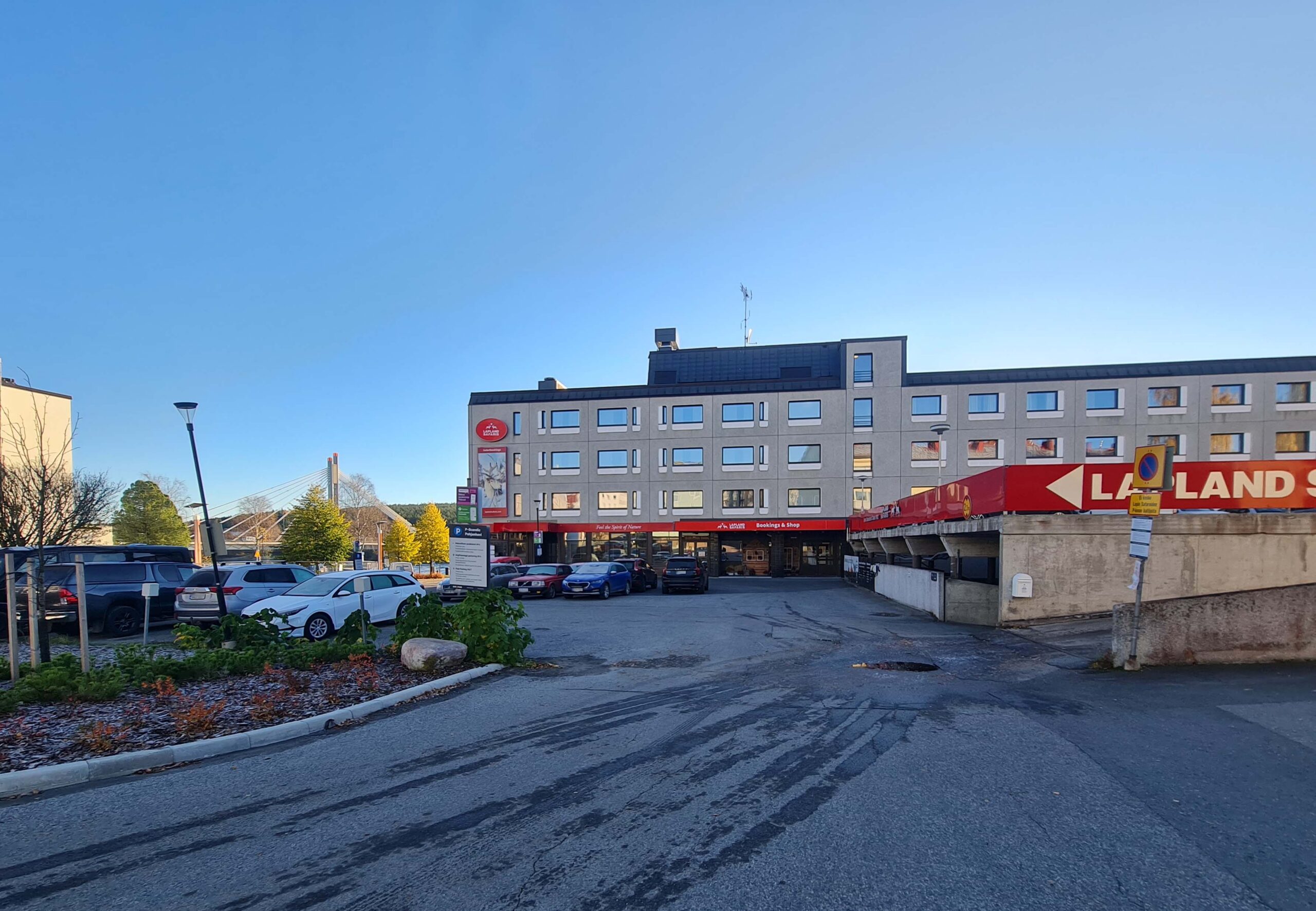 P-Scandic_Pohjanhovi_Aallonkadun_sisäänajo